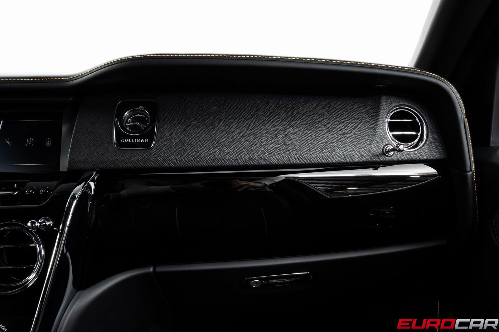 Used 2024 Rolls-Royce Cullinan image 33