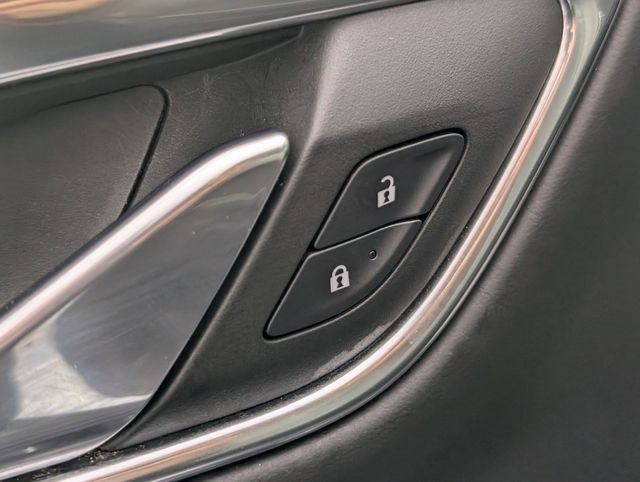 Certified 2023 Chevrolet Suburban Premier image 12