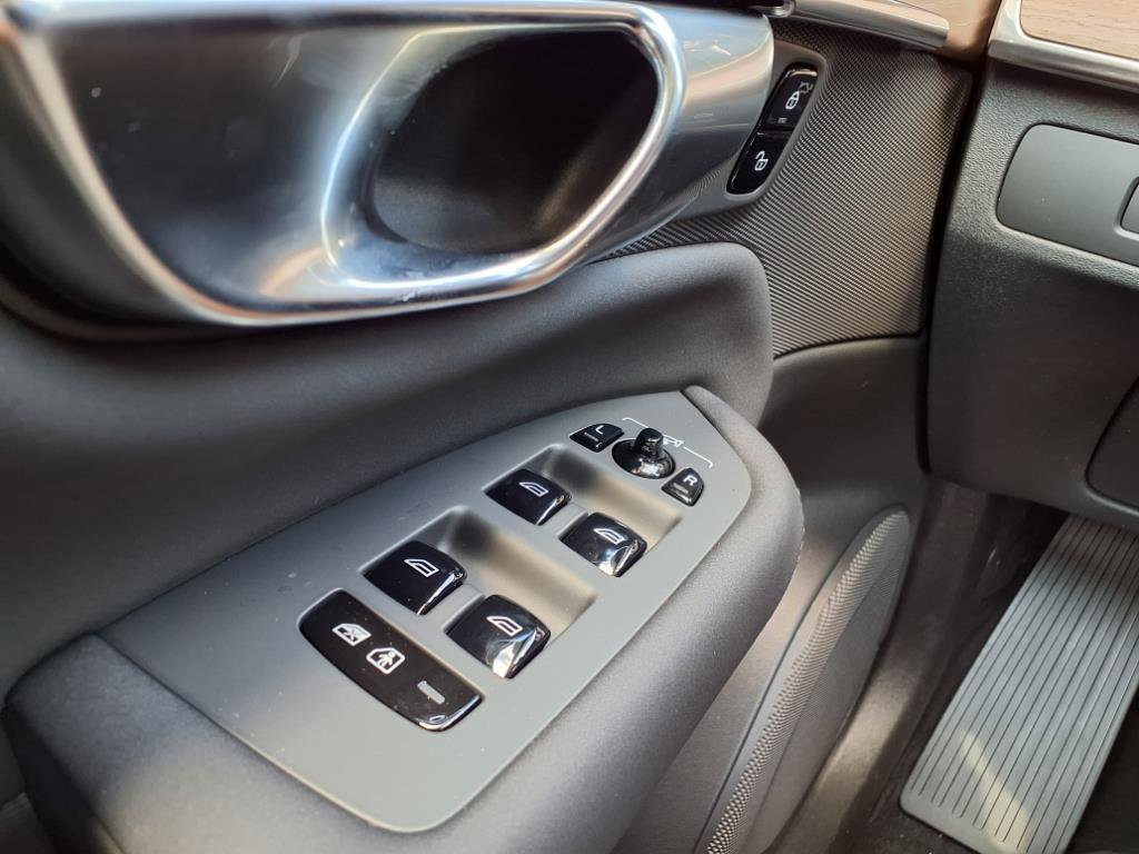 New 2026 Volvo XC90 B5 Core image 21