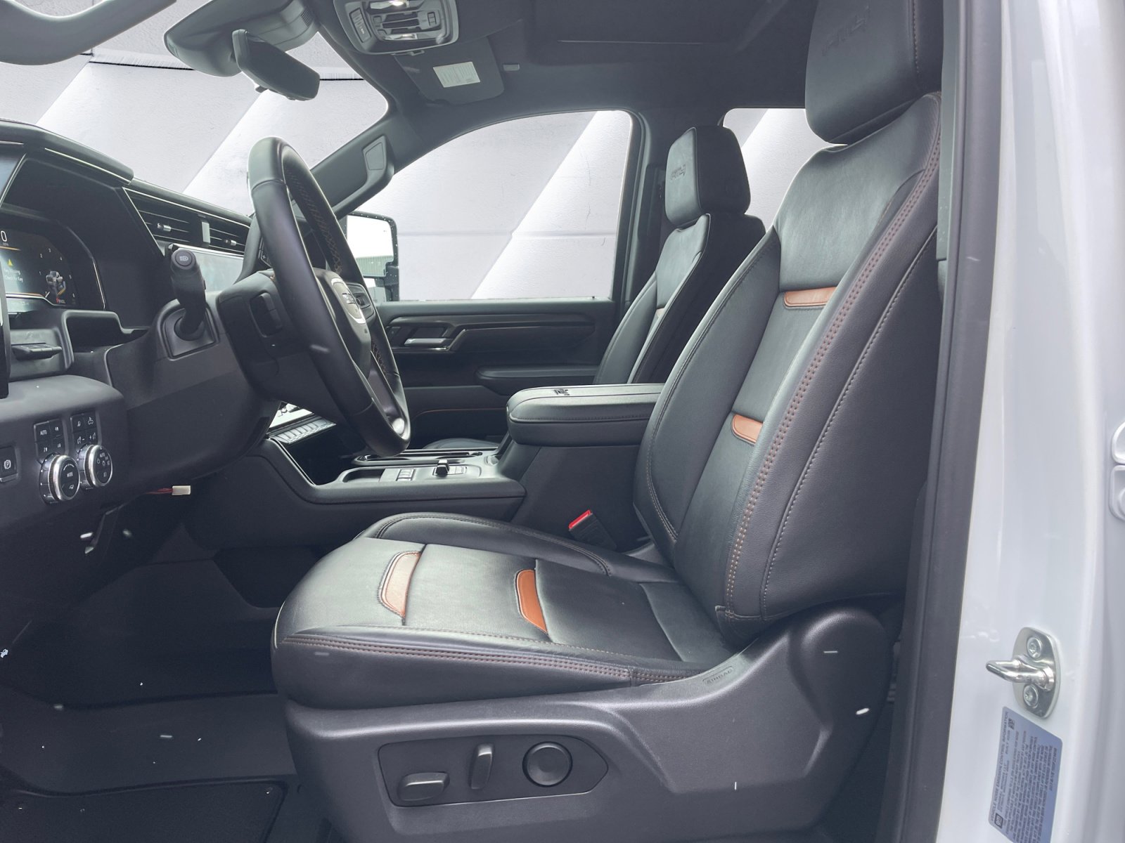 Certified 2025 GMC Sierra 3500 AT4 w/ AT4 Premium Plus Package image 10