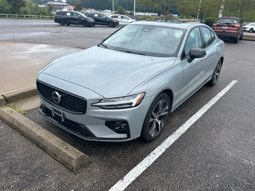 Used 2024 Volvo S60 B5 Core AWD/4WD image 1