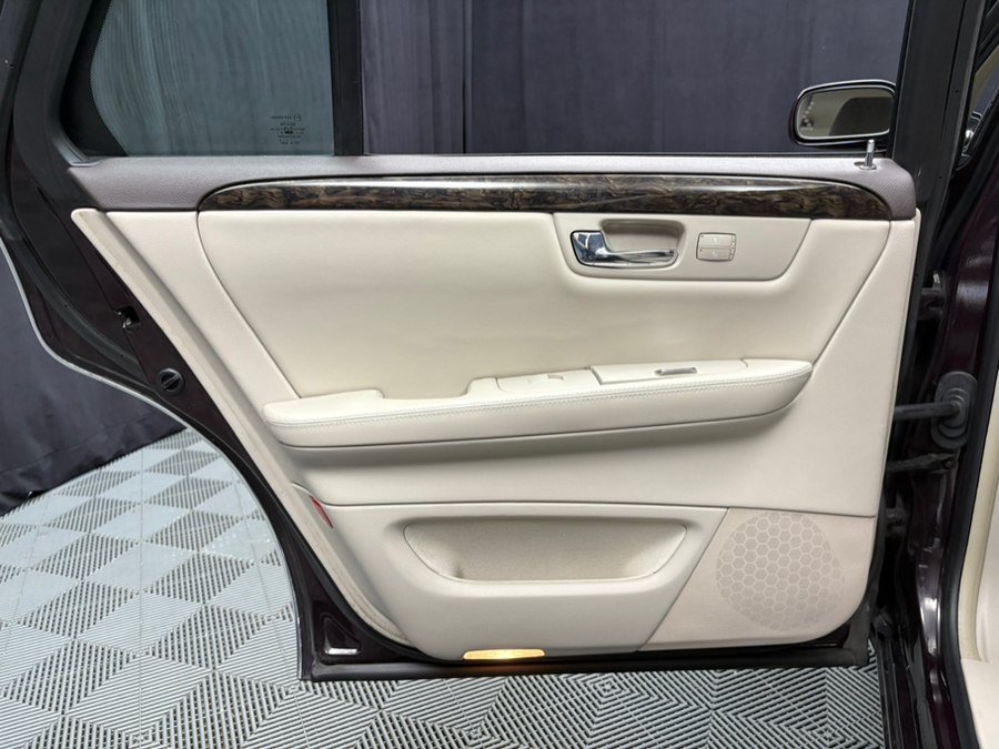 Used 2008 Cadillac DTS Luxury I FWD image 25