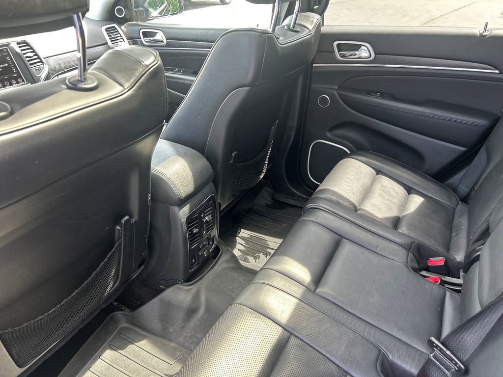 Used 2018 Jeep Grand Cherokee Summit w/ Platinum Series Group AWD/4WD image 11