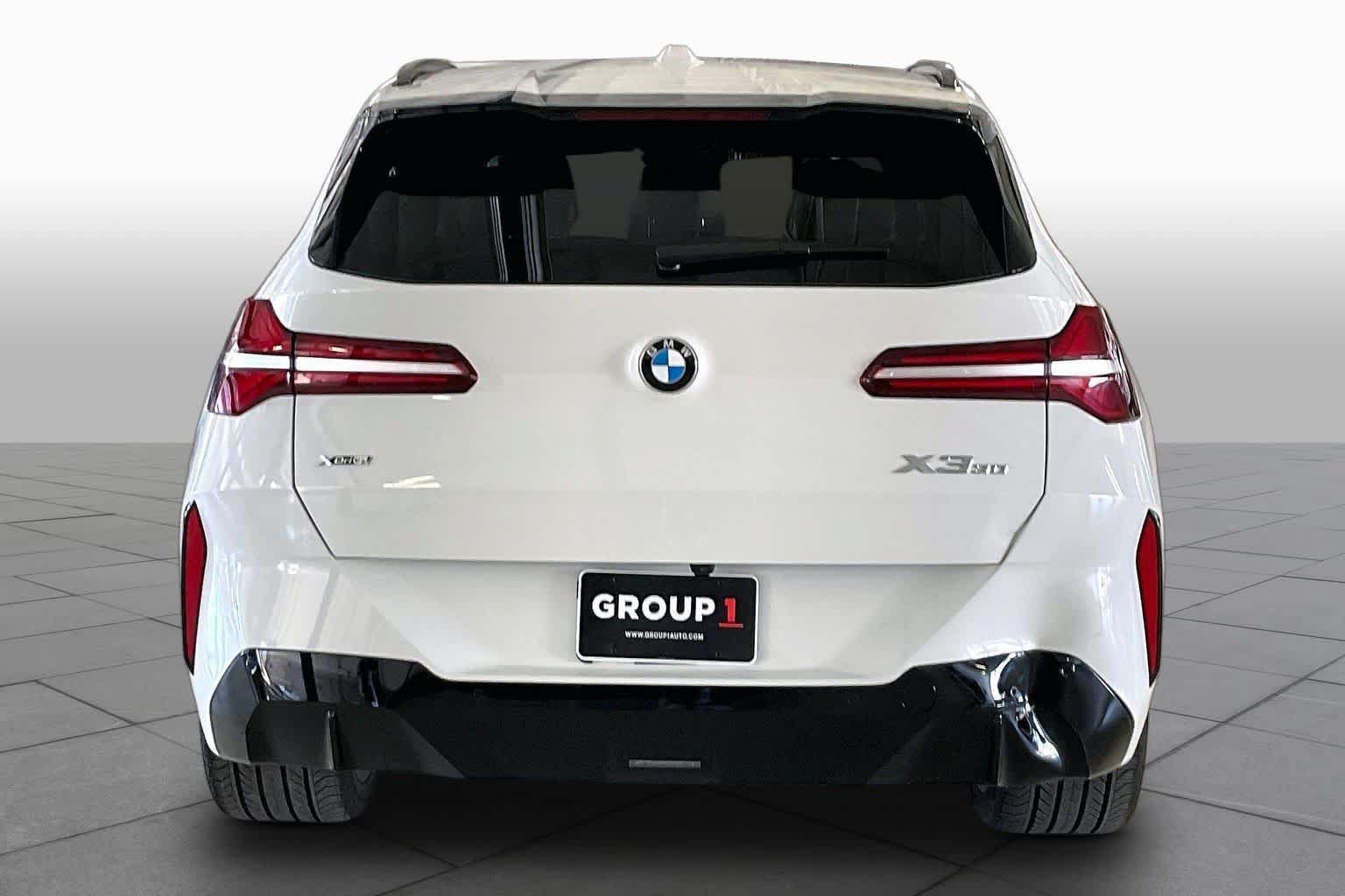 Used 2025 BMW X3 xDrive30i w/ Premium Package AWD/4WD image 4