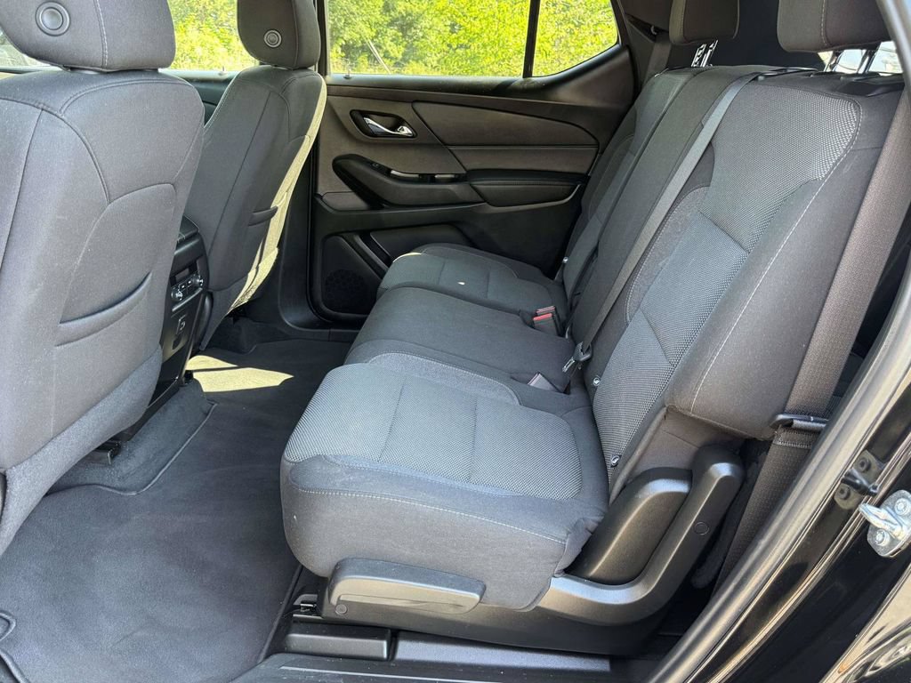 Used 2023 Chevrolet Traverse LT AWD/4WD image 19