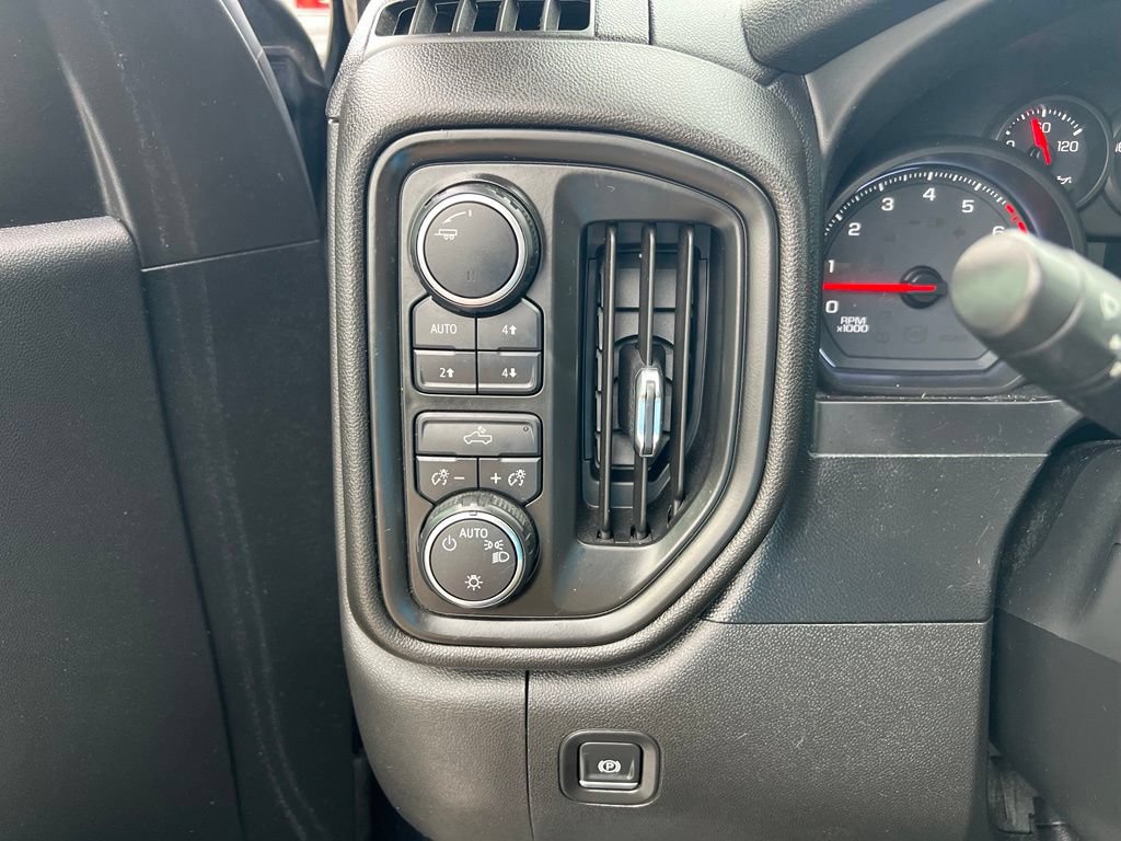 Used 2020 Chevrolet Silverado 1500 Custom Trail Boss w/ Custom Convenience Package AWD/4WD image 38