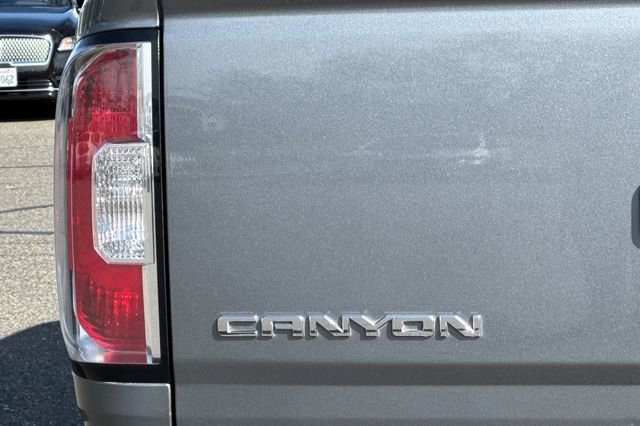 Used 2018 GMC Canyon SLE w/ SLE Convenience Package image 45