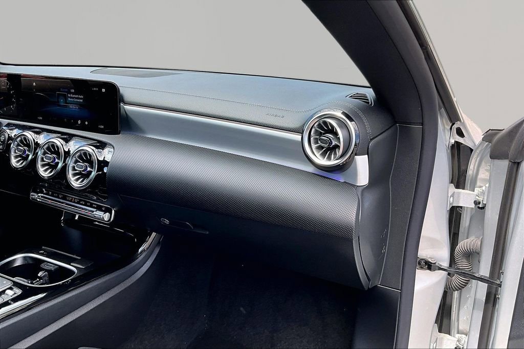 Used 2023 Mercedes-Benz CLA 250 image 18