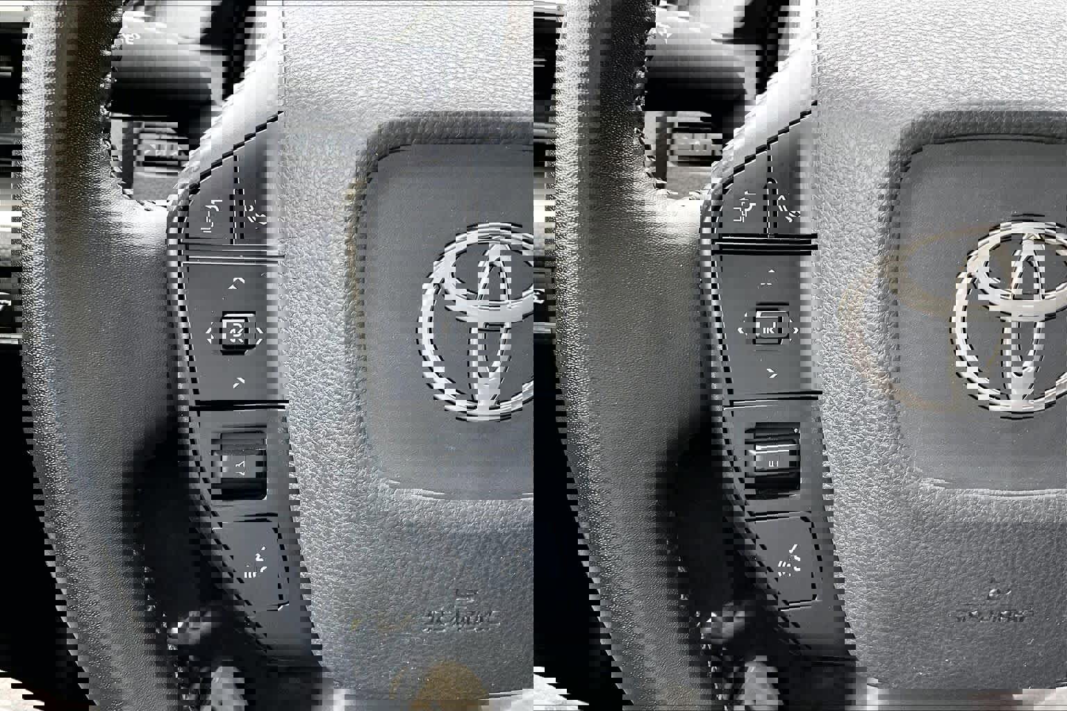 Used 2024 Toyota Prius LE image 23