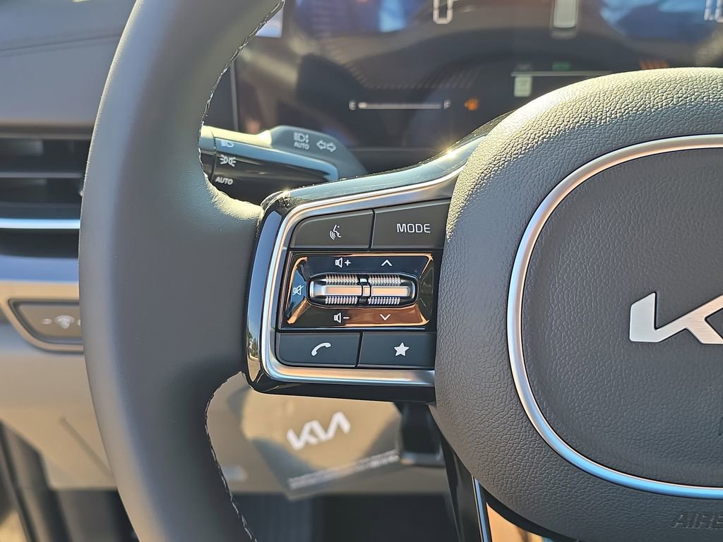 New 2026 Kia Carnival FWD image 29