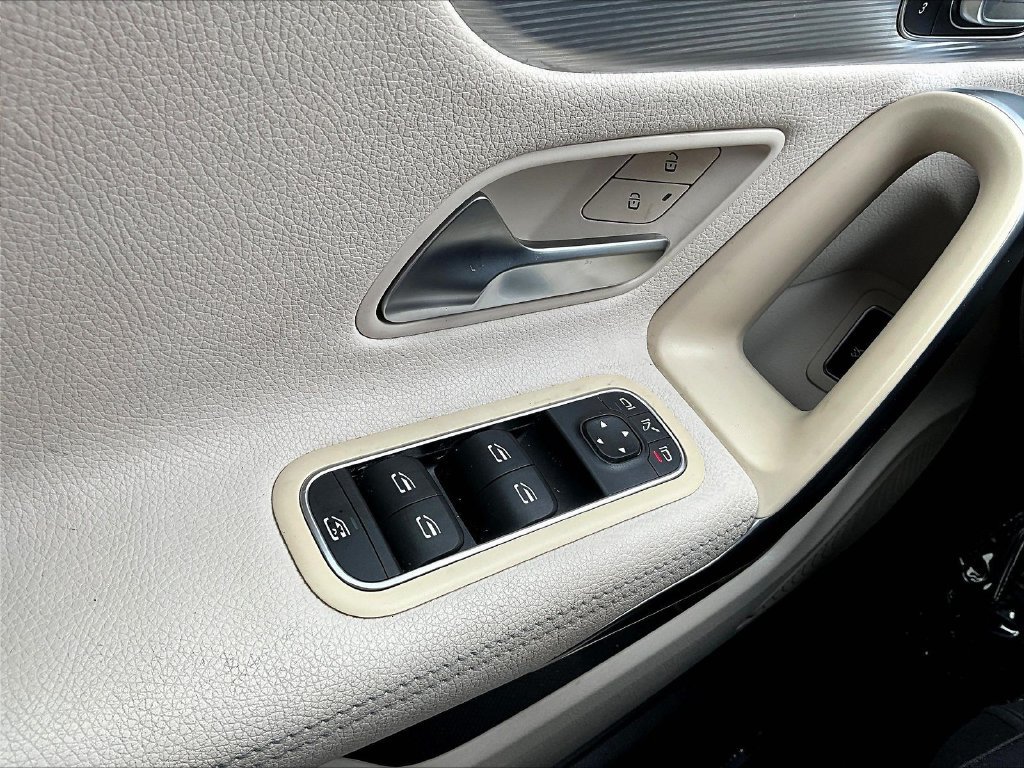 Used 2022 Mercedes-Benz CLA 250 image 16