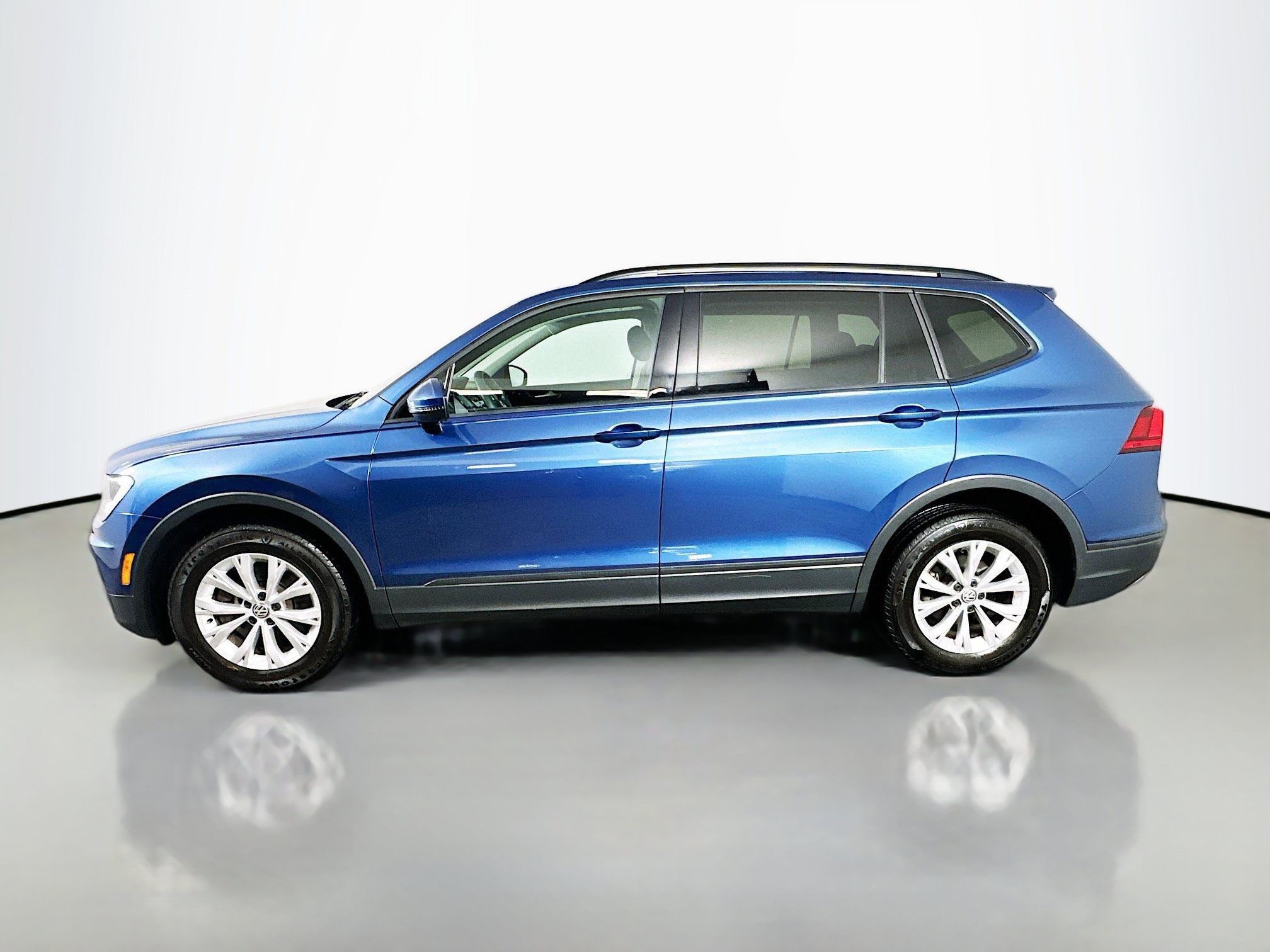 Used 2018 Volkswagen Tiguan S AWD/4WD image 4
