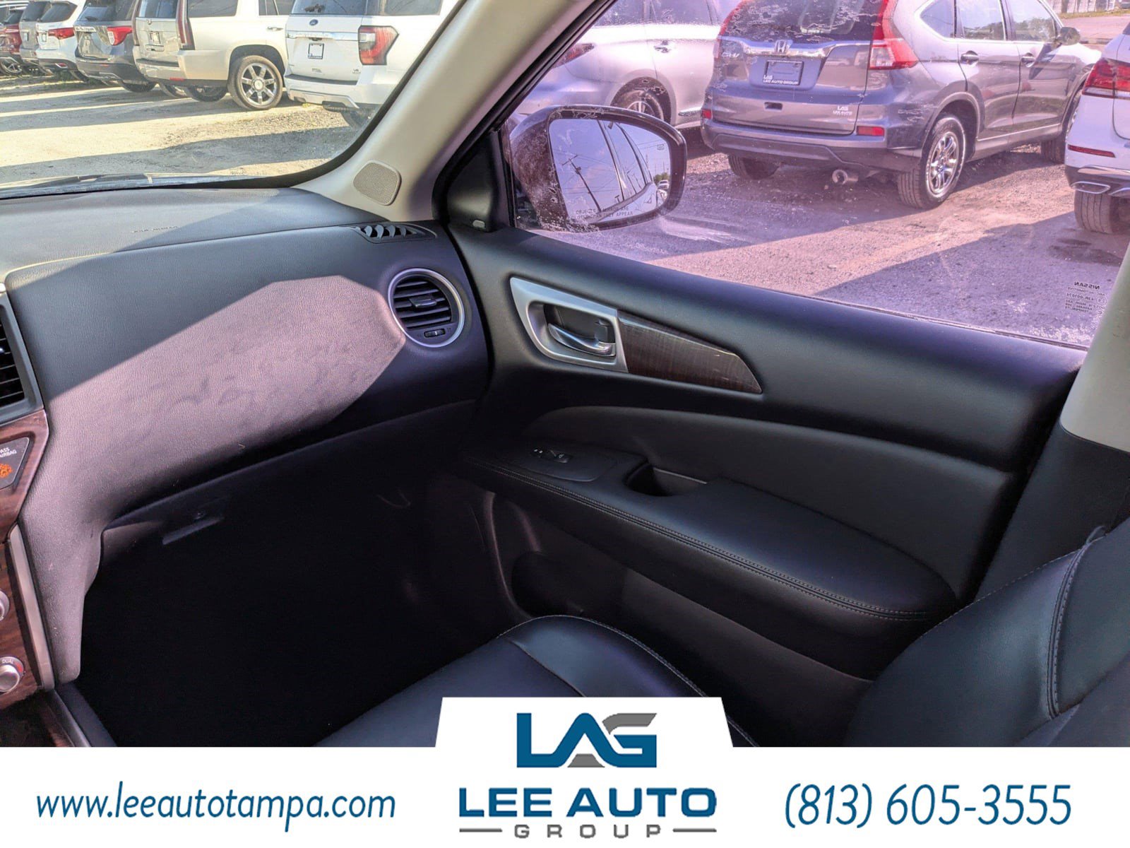 Used 2015 Nissan Pathfinder Platinum w/ Family Entertainment Package image 19