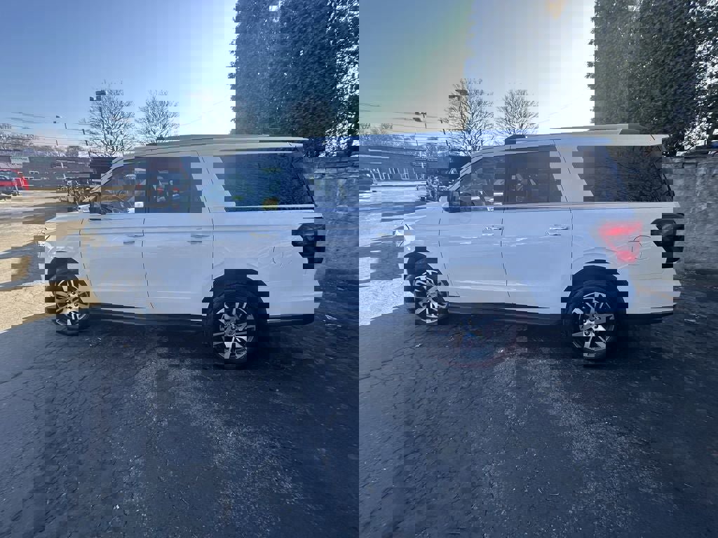 Used 2024 Ford Expedition Max Limited AWD/4WD image 8