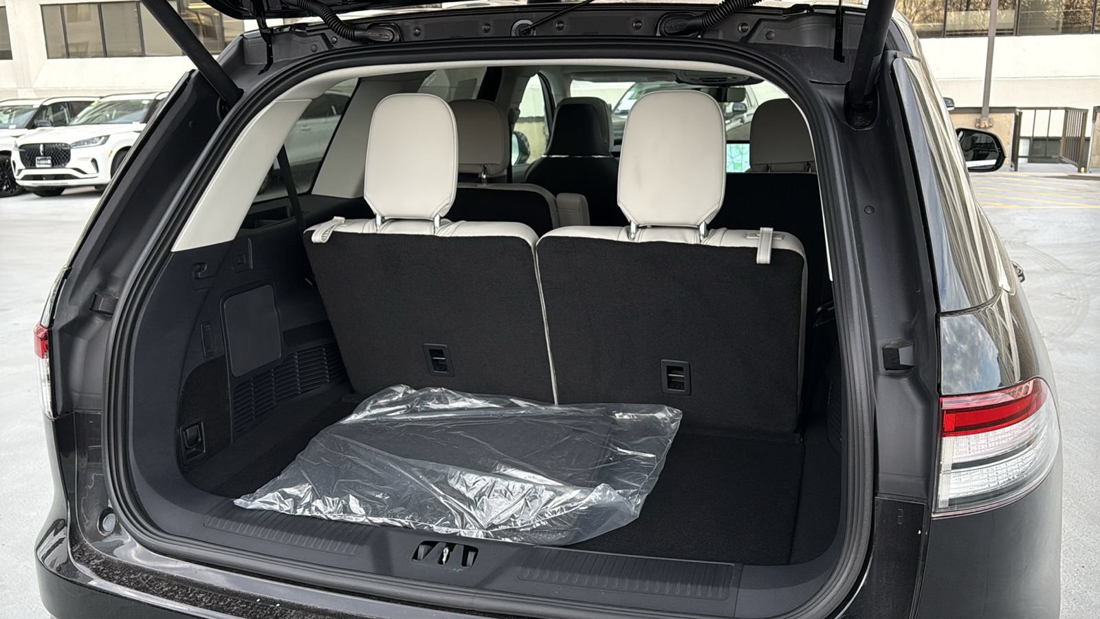 New 2025 Lincoln Aviator Reserve w/ Equipment Group 201A AWD/4WD image 14