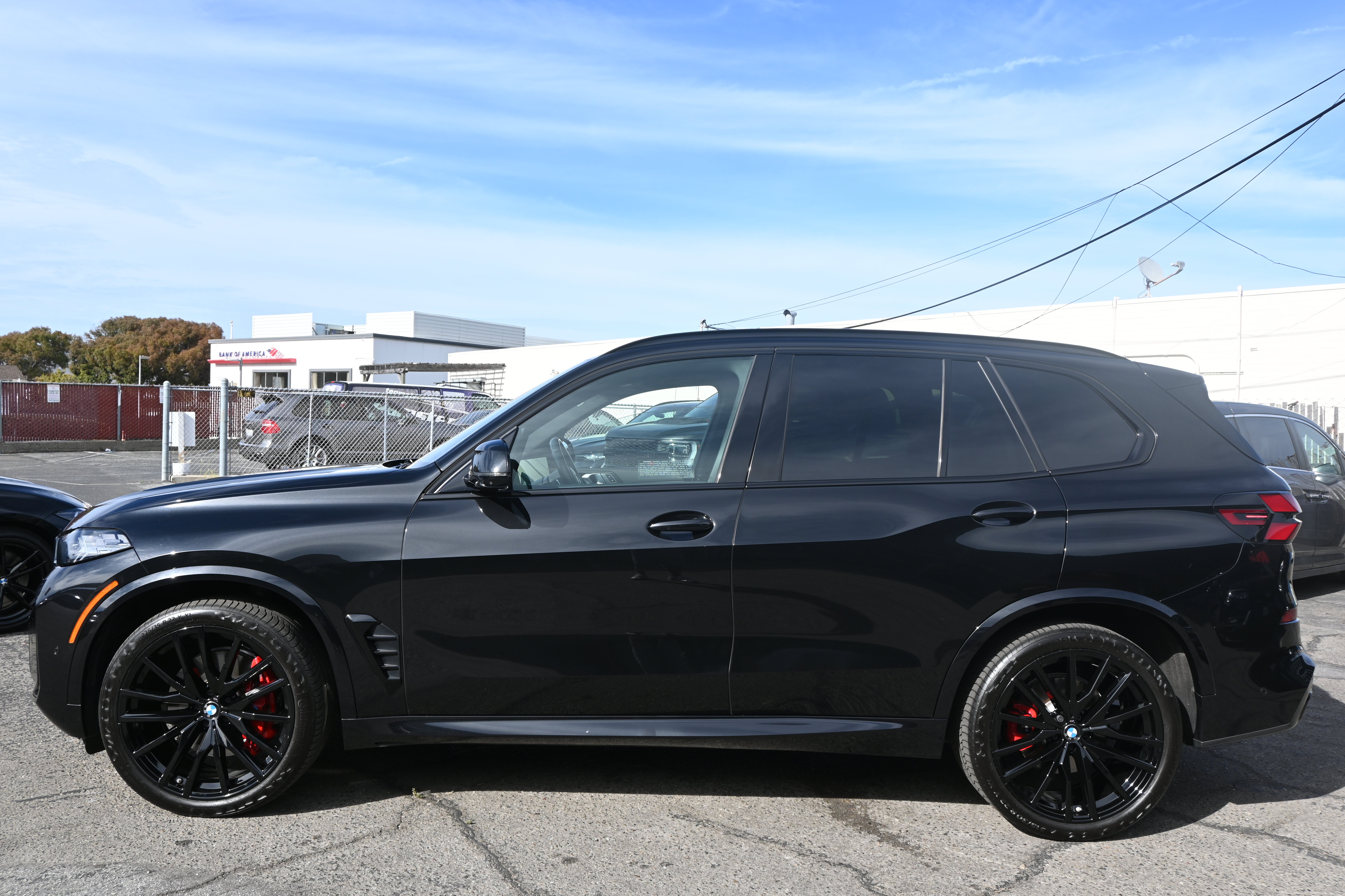 Used 2024 BMW X5 xDrive40i w/ M Sport Package AWD/4WD image 7