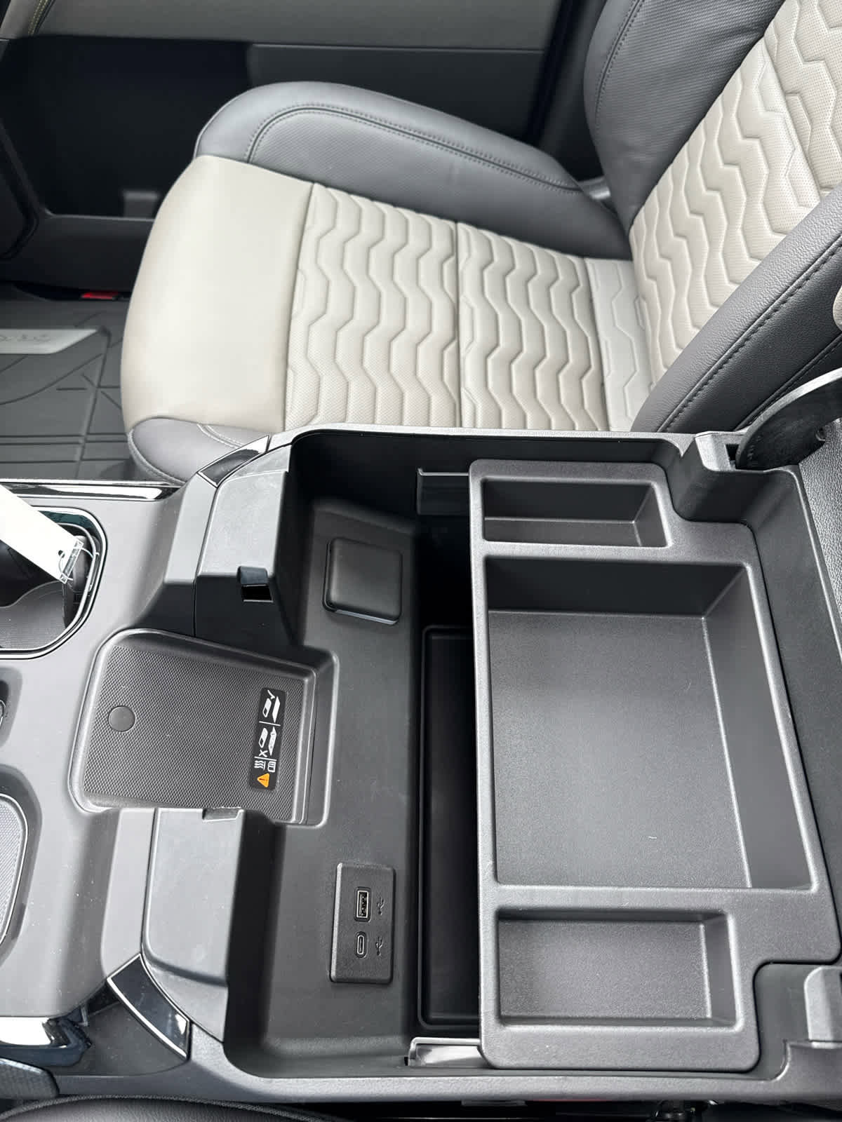 New 2026 Chevrolet Silverado 1500 ZR2 w/ Dark Appearance Package image 27