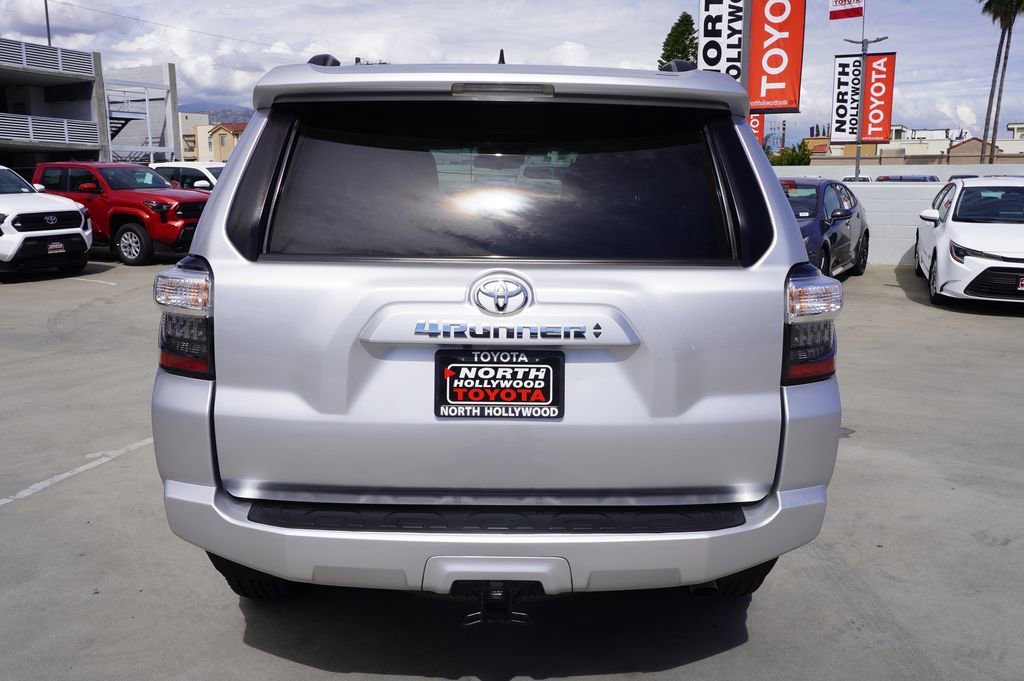 Certified 2022 Toyota 4Runner SR5 Premium w/ Moonroof Package AWD/4WD image 5