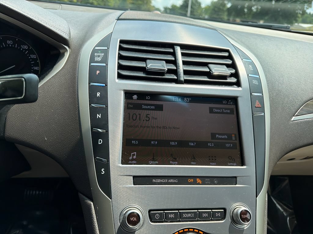 Used 2019 Lincoln MKZ Reserve FWD image 22