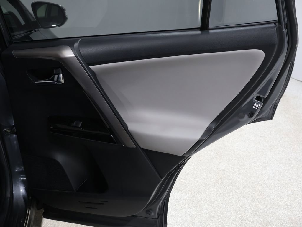 Used 2018 Toyota RAV4 Limited w/ Advanced Technology Package image 22