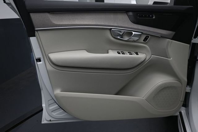 Certified 2026 Volvo XC90 T8 Ultra w/ Protection Package Premier AWD/4WD image 20