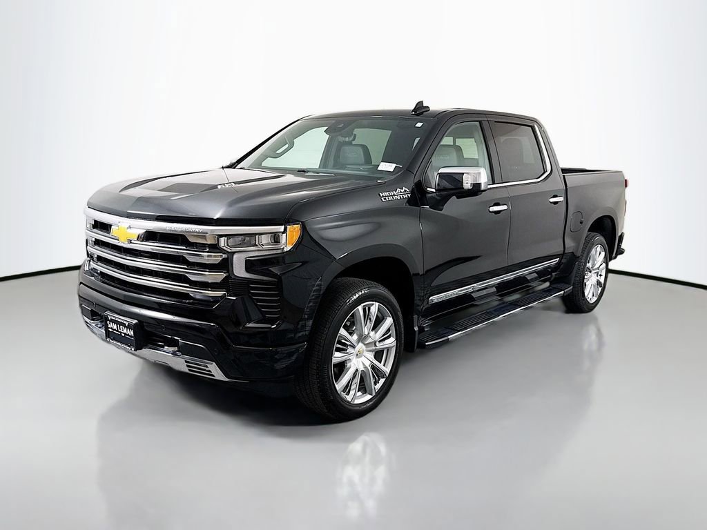 Used 2024 Chevrolet Silverado 1500 High Country w/ Technology Package AWD/4WD image 3