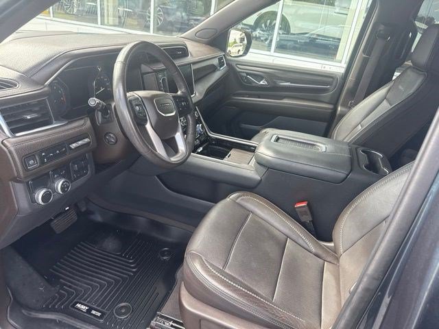 Used 2021 GMC Yukon Denali w/ Denali Premium Package RWD image 10