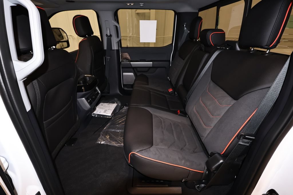 New 2026 Ford F250 Lariat w/ Black Appearance Package AWD/4WD image 16