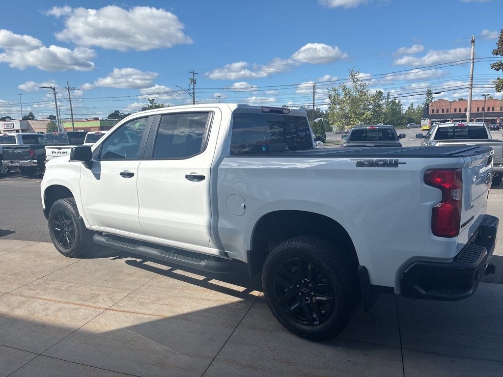 Used 2025 Chevrolet Silverado 1500 LT Trail Boss w/ Dark Appearance Package image 7