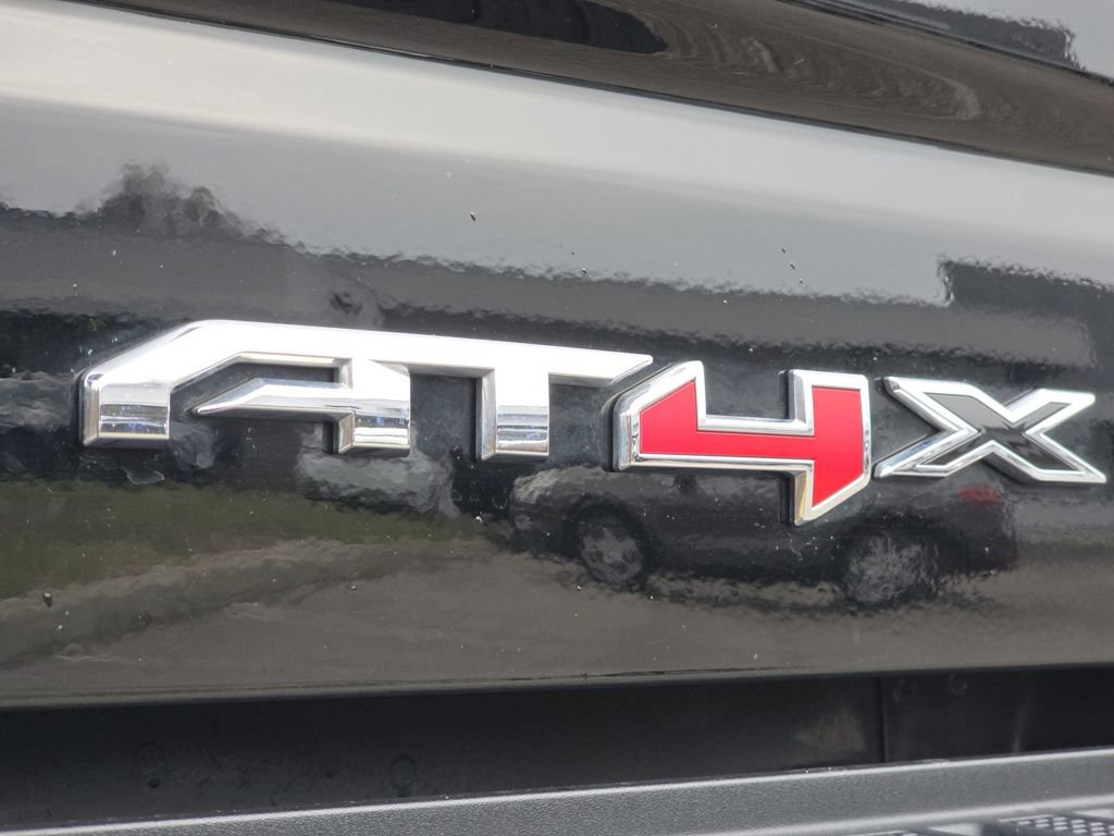 Used 2022 GMC Sierra 1500 AT4X image 15