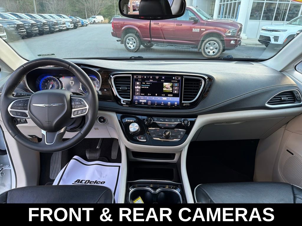 Used 2022 Chrysler Pacifica Limited image 16