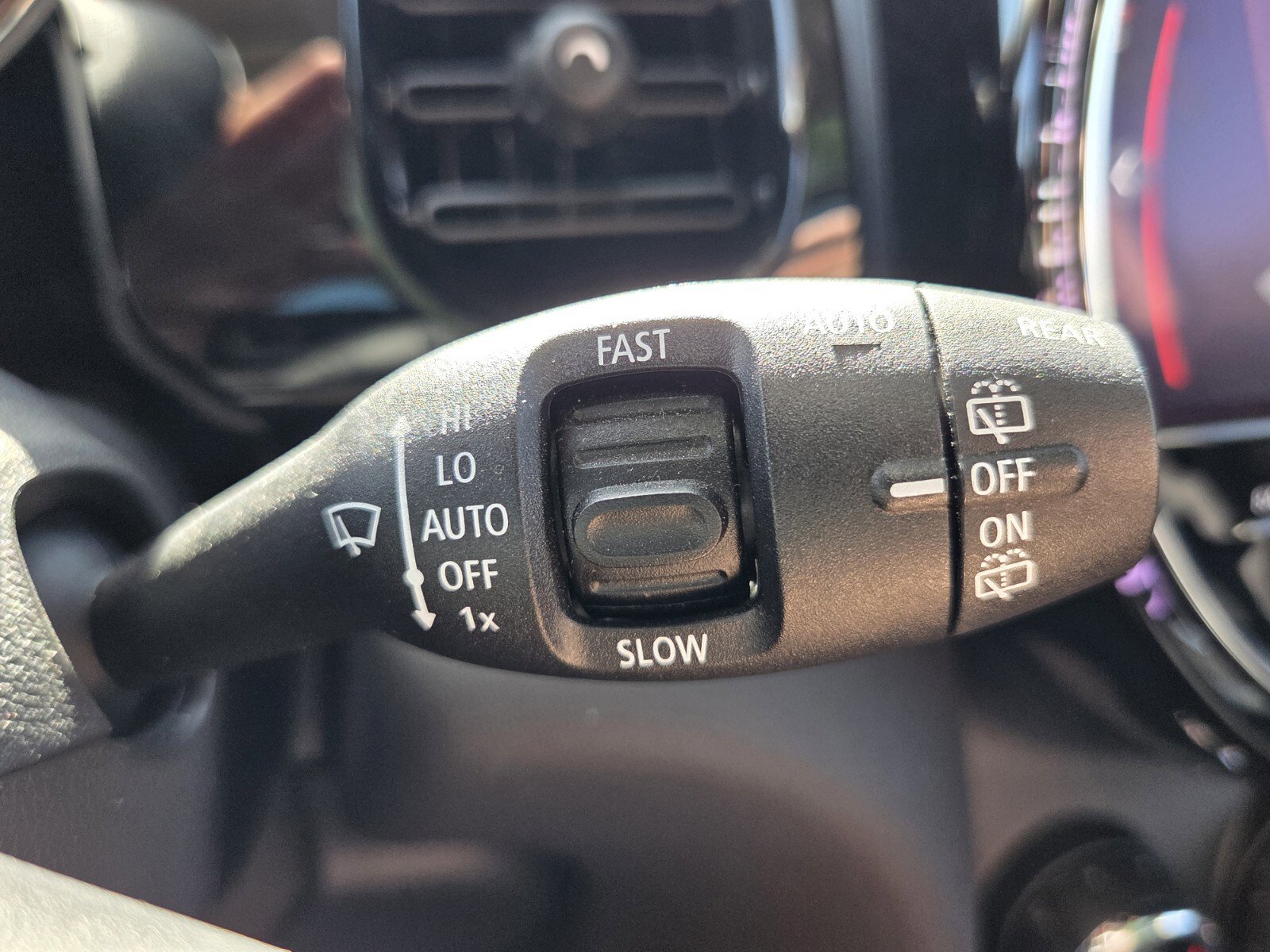 Used 2023 MINI Cooper 2-Door Hardtop image 31