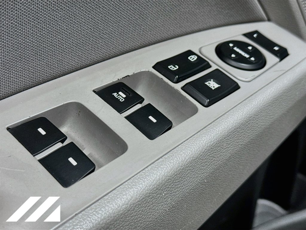 Used 2020 Hyundai Elantra Value Edition FWD image 19