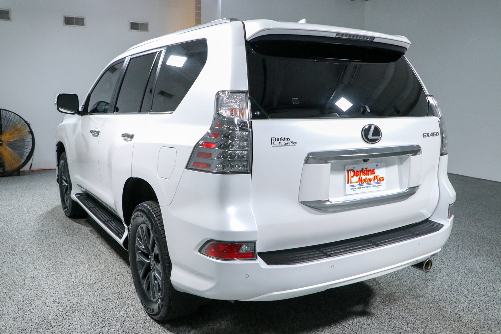 Used 2023 Lexus GX 460 Premium w/ Premium Package AWD/4WD image 9