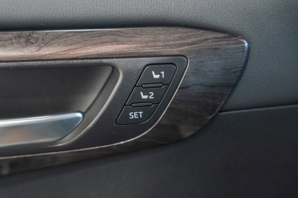 New 2026 Toyota Highlander Platinum image 45