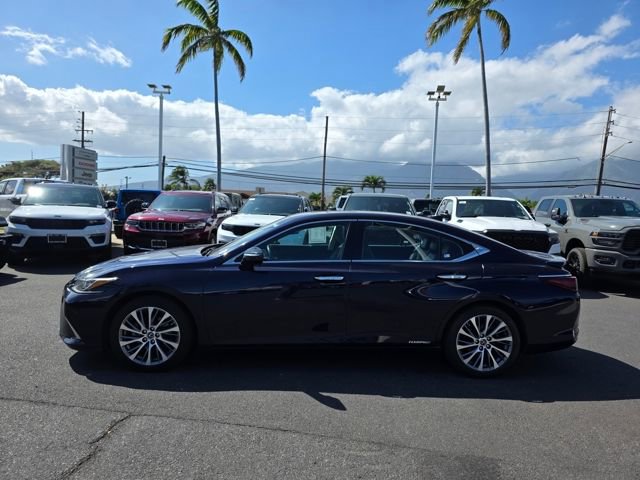 Used 2020 Lexus ES 300h w/ Premium Package image 4