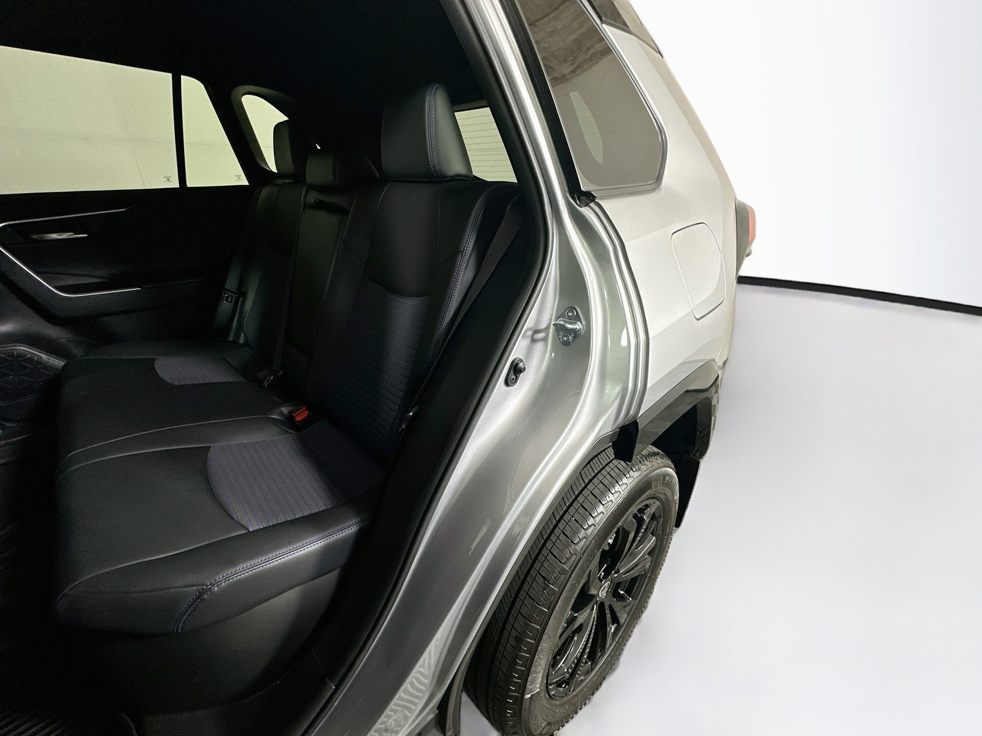 Certified 2025 Toyota RAV4 XSE w/ Weather Package AWD/4WD image 26