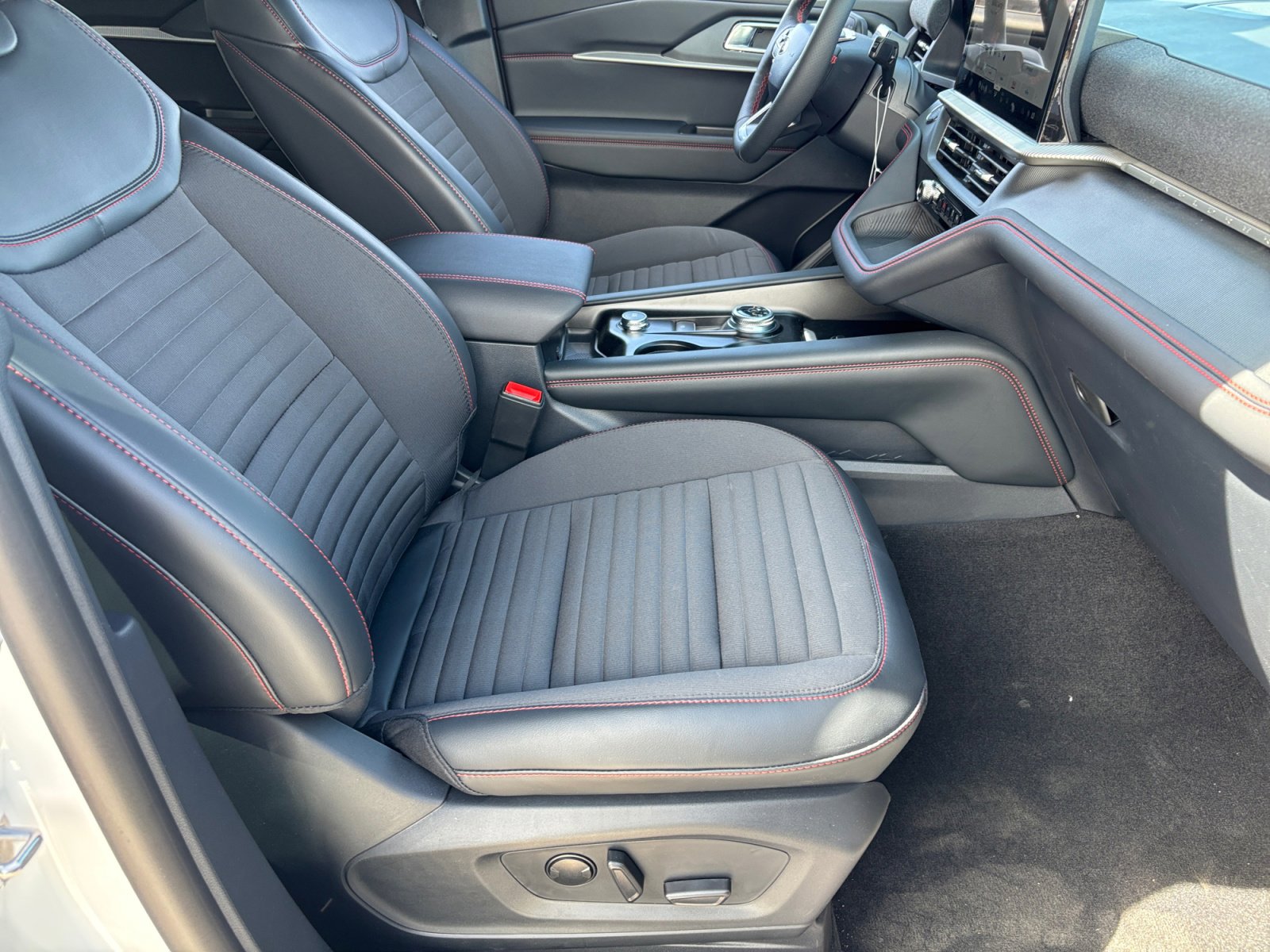 New 2025 Ford Explorer ST-Line image 19