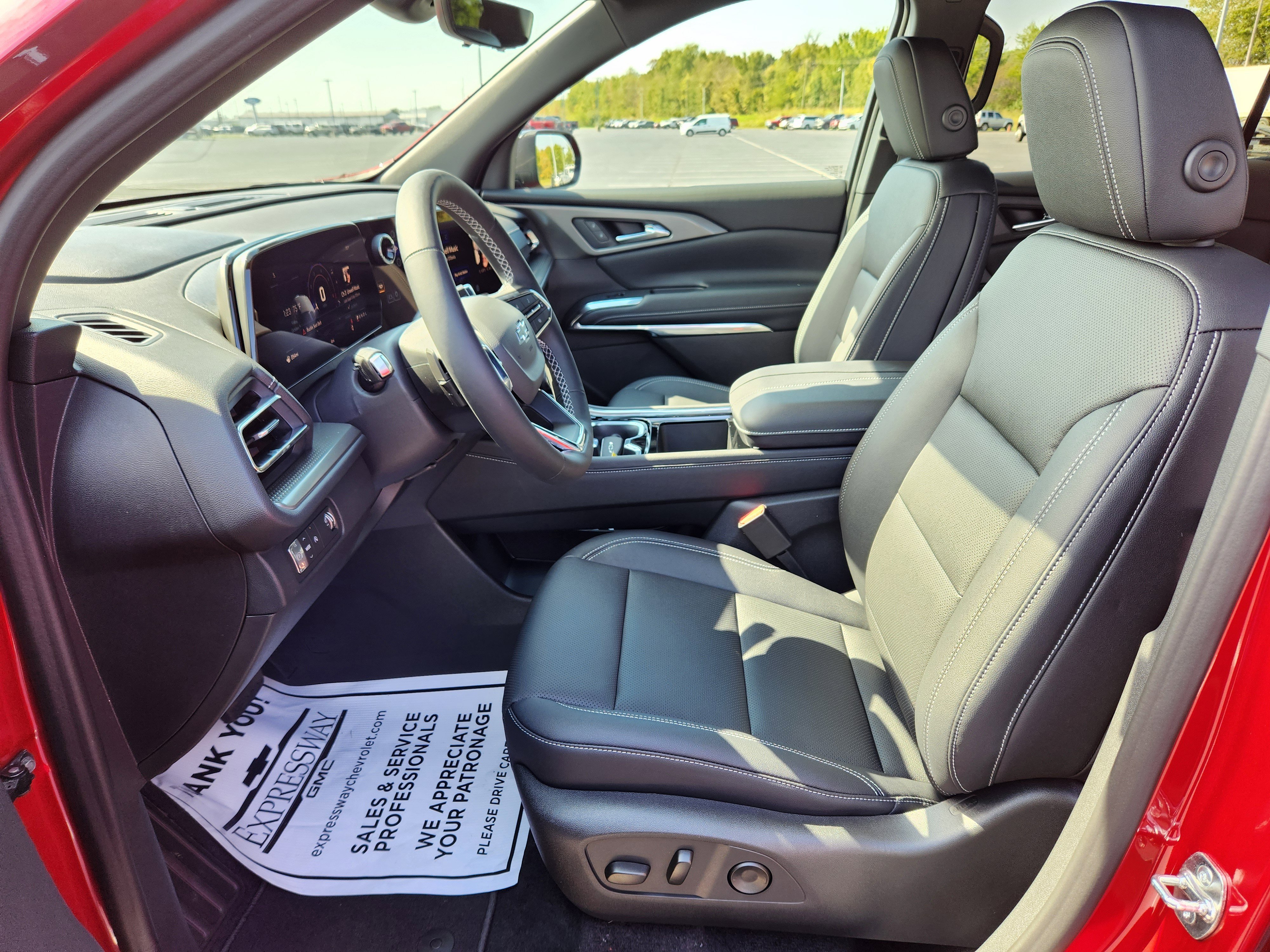 New 2026 Chevrolet Traverse LT w/ Midnight/Sport Edition image 9