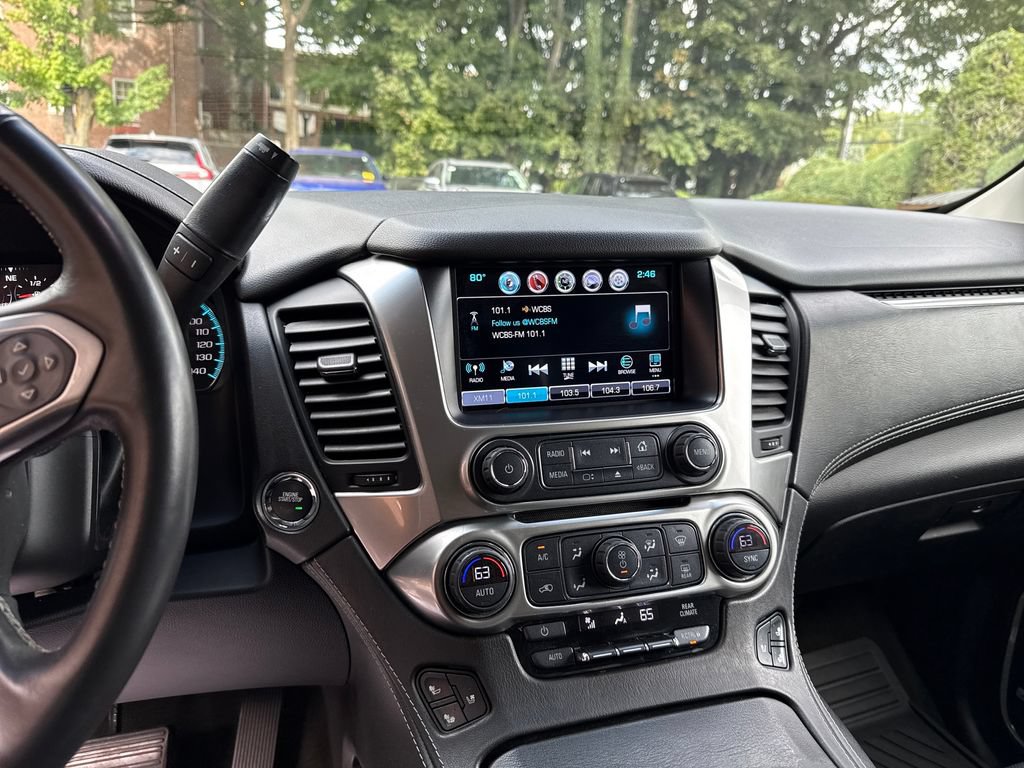 Used 2017 Chevrolet Suburban Premier AWD/4WD image 25