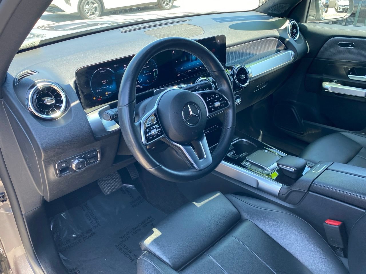Used 2022 Mercedes-Benz GLB 250 image 12