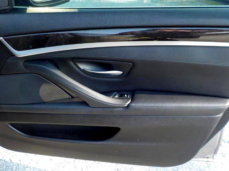 Used 2011 BMW 528i Sedan image 23
