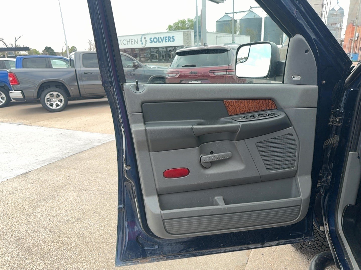 Used 2006 Dodge Ram 2500 Truck Laramie AWD/4WD image 11