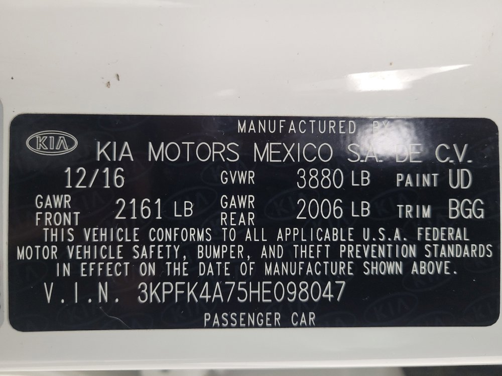 Used 2017 Kia Forte LX image 33