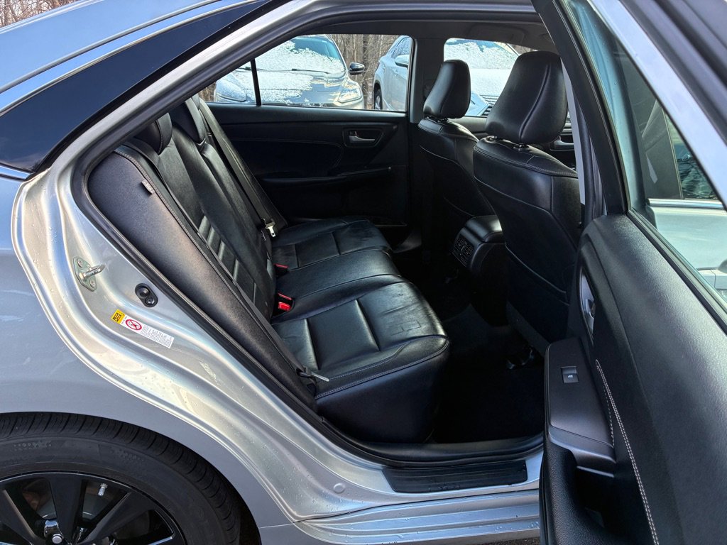 Used 2016 Toyota Camry XLE image 39