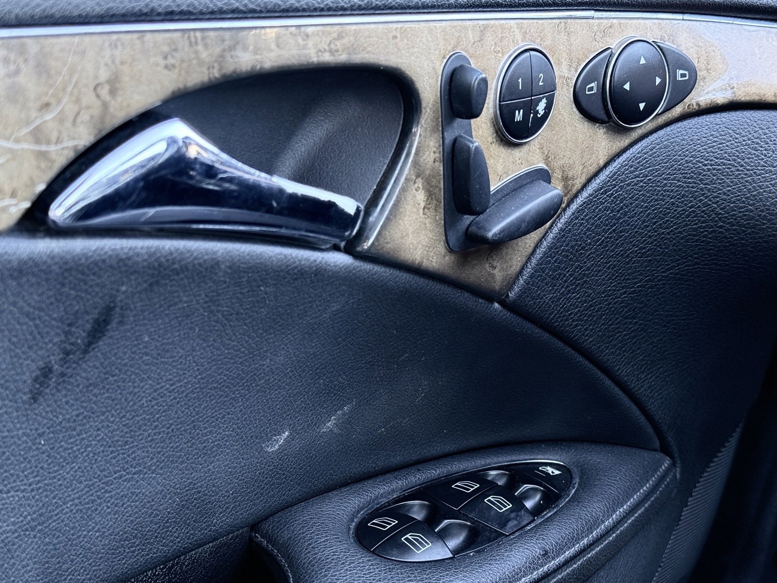 Used 2009 Mercedes-Benz E 350 Sedan image 29