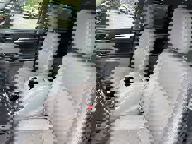 Used 2018 Toyota Highlander XLE image 4