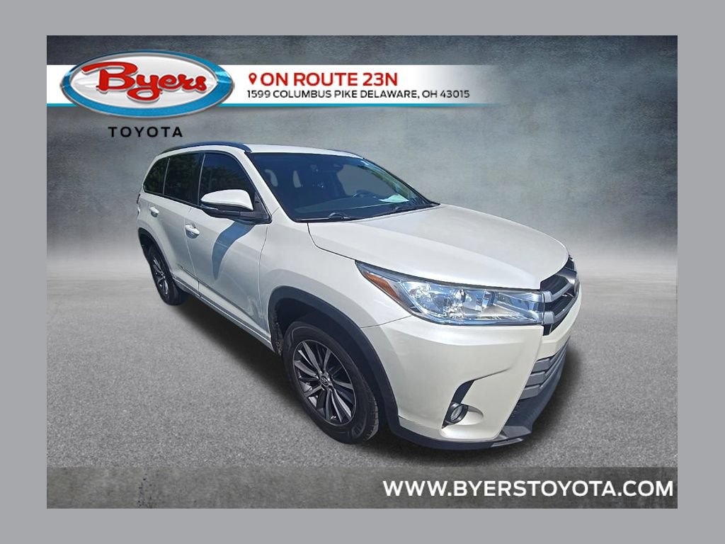 Used 2017 Toyota Highlander XLE FWD image 1
