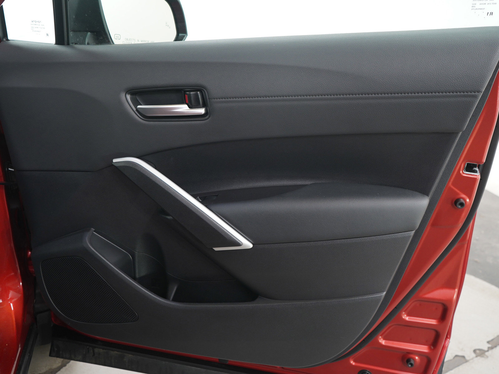 Used 2025 Toyota Corolla Cross XLE w/ Convenience Package AWD/4WD image 12