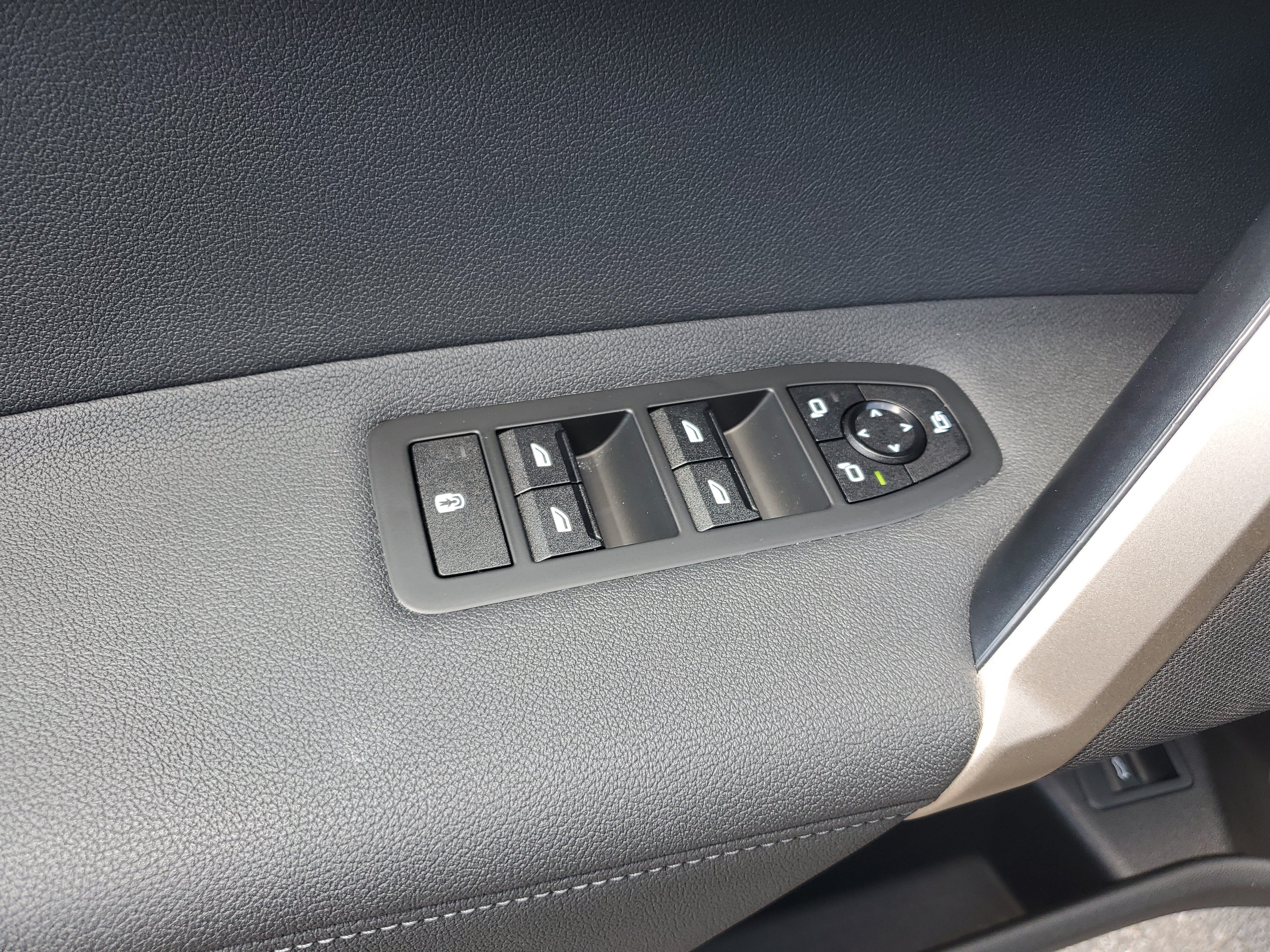 Certified 2024 BMW iX xDrive50 w/ Sport Package AWD/4WD image 8